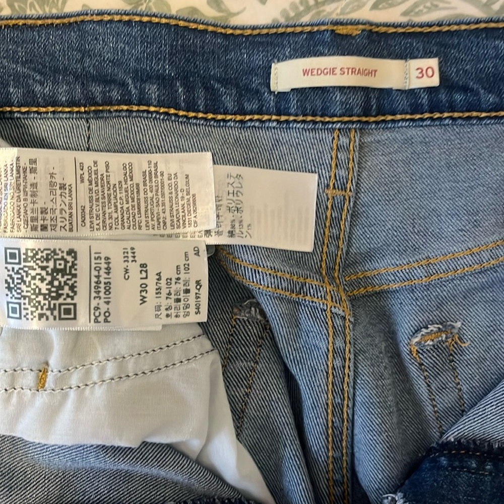 Levi's Wedgie Straight